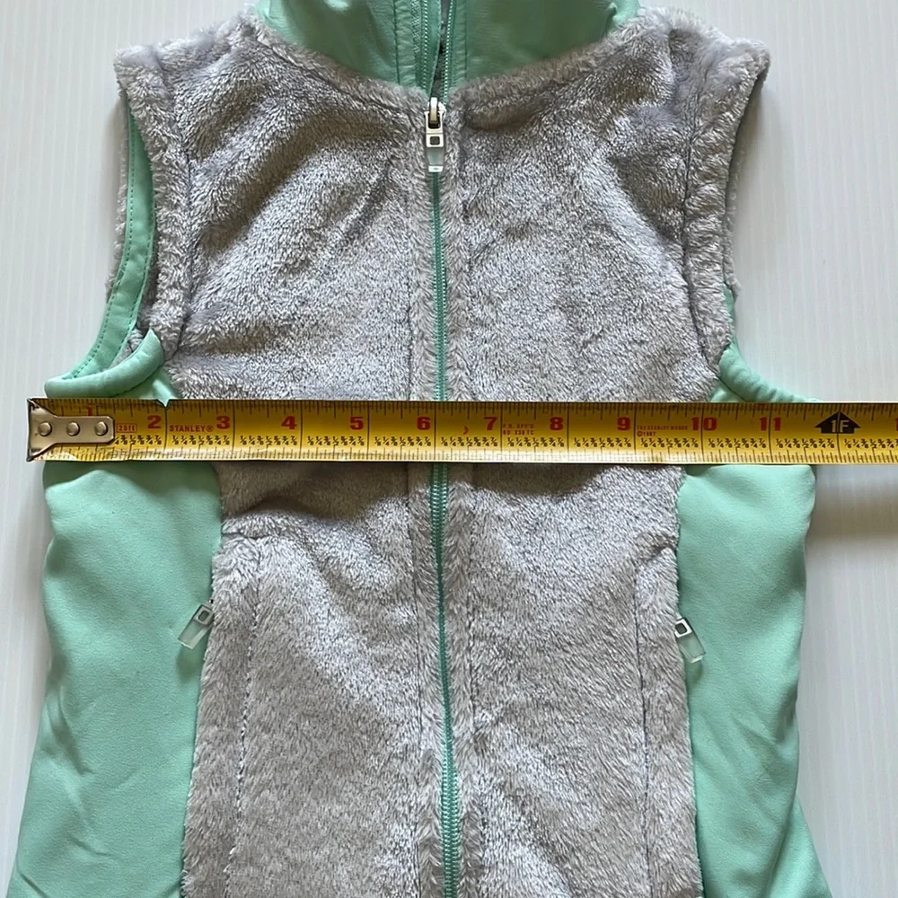 Champion sea foam green & light gray full zip vest.  Girls Size XS (4-5)